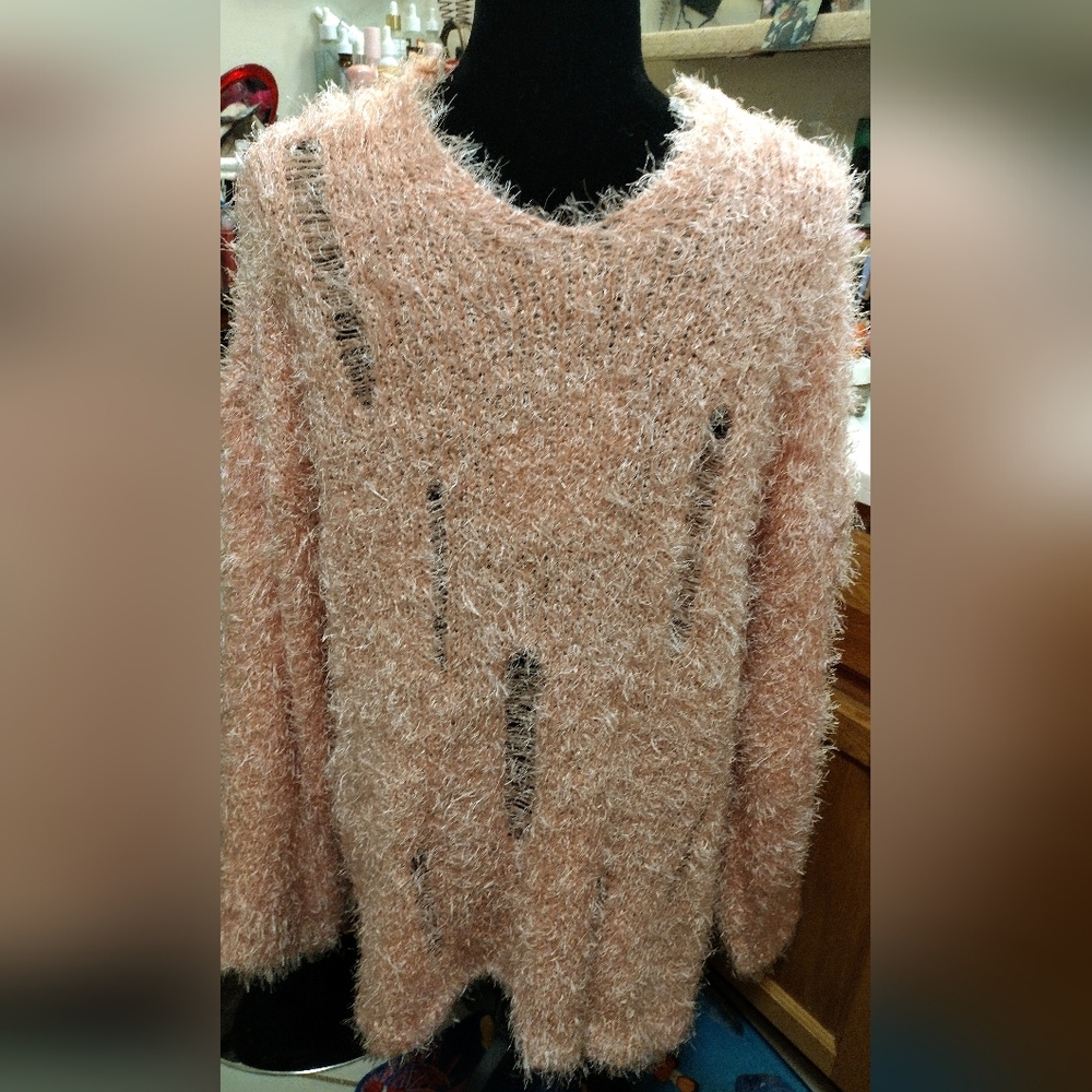 Distressed Fluffy Baby Pink Oversized Sweater/SZ L/ NWT/Vintage/Plus SZ Fit Too - Picture 11 of 14